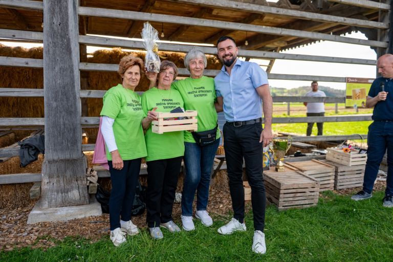 sekanje-pirhov, dezela-kozolcev