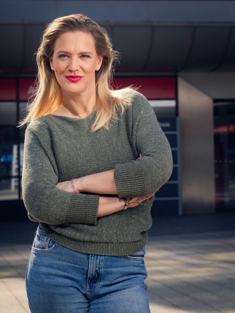 Ana Hribar