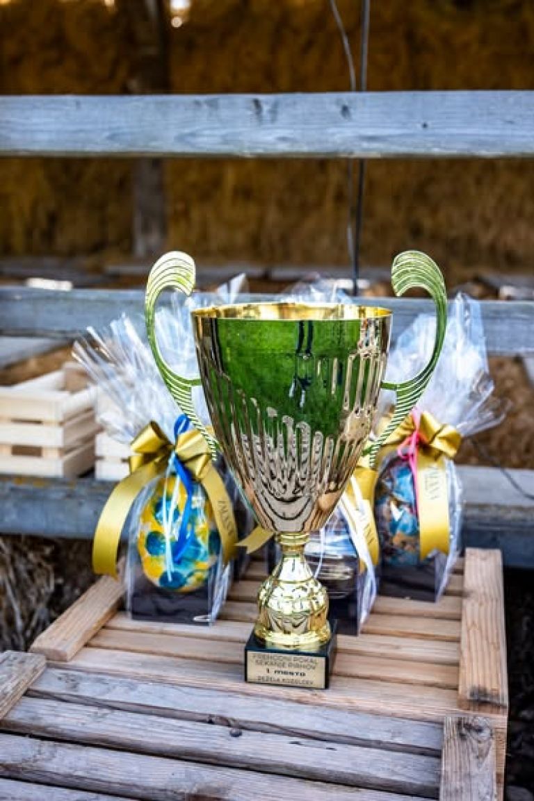 sekanje-pirhov, dezela-kozolcev