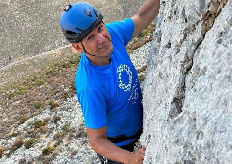 janez jansa pleza grcija 2023 insta.jpg