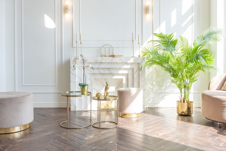 interier, oprema-doma, zlato-pohistvo