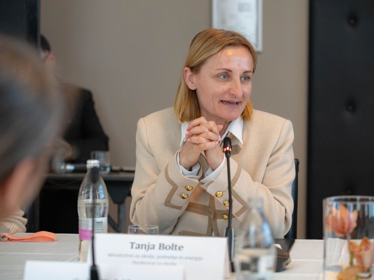 odpadki, reciklaza, krozno-gospodarstvo, ponovna-uporaba, predelava-odpadkov