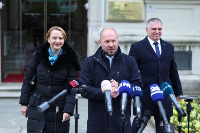 bregant vrtovec lotrica-RB.jpg