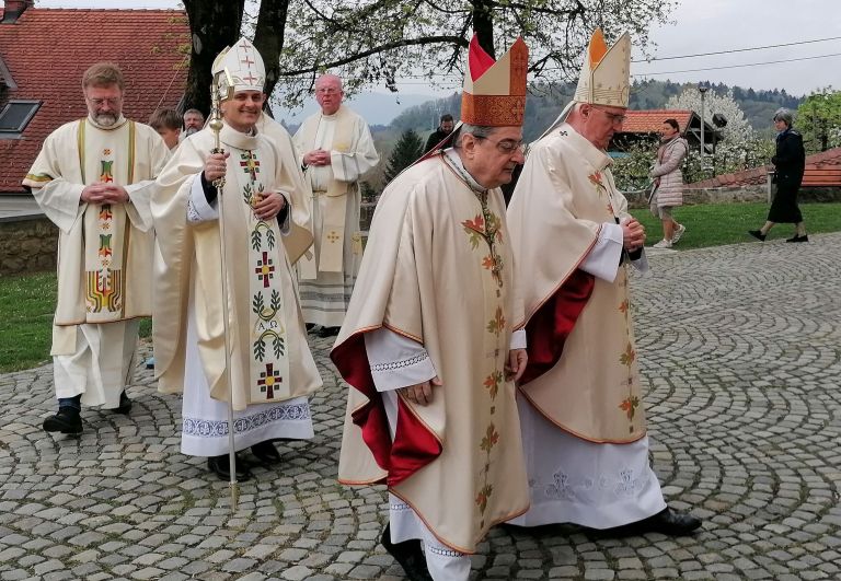 skofija-novo-mesto, masa, 20-let