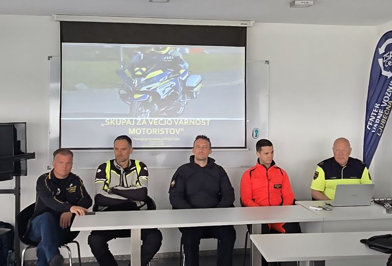 okrogla miza motoristi pu celje.jpg