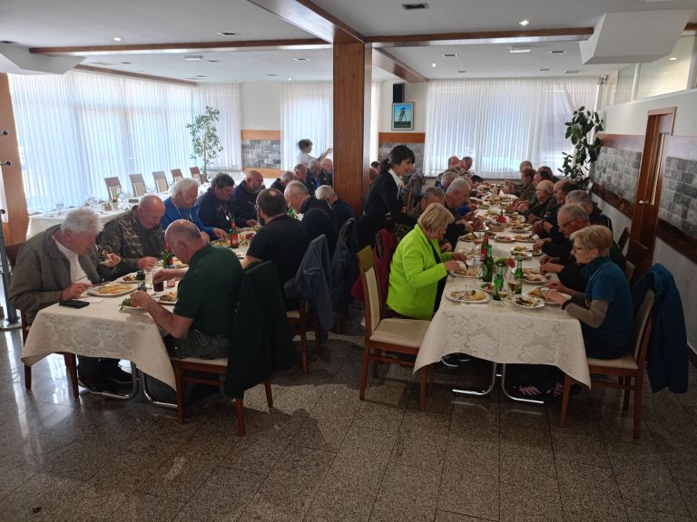 belokranjski-castniki, avtomatska-puska