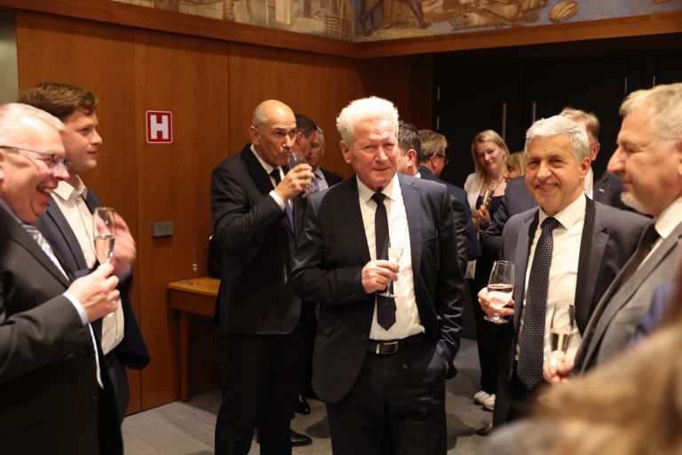 jansa mikolic zakelj.jpg