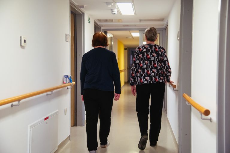 simbolična, dom-starejših-rakičan, dsr, čebelice, oddelek-za-demenco, demenca, upokojenci