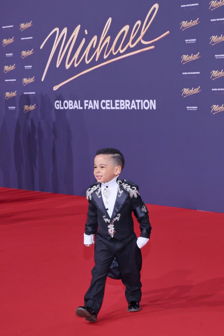 53 michael jackson 4.jpg