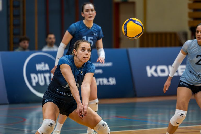 Anja Maček.jpg