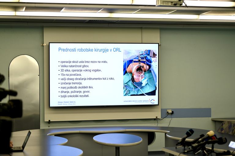 Robotska kirurgija v Sloveniji 2.jpg