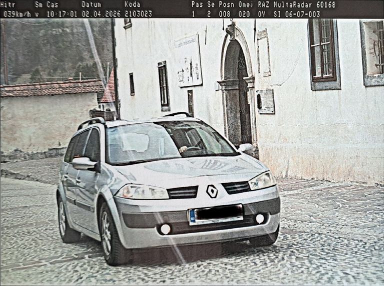 občina Polhov Gradec, graščina, grad, meritev hitrosti