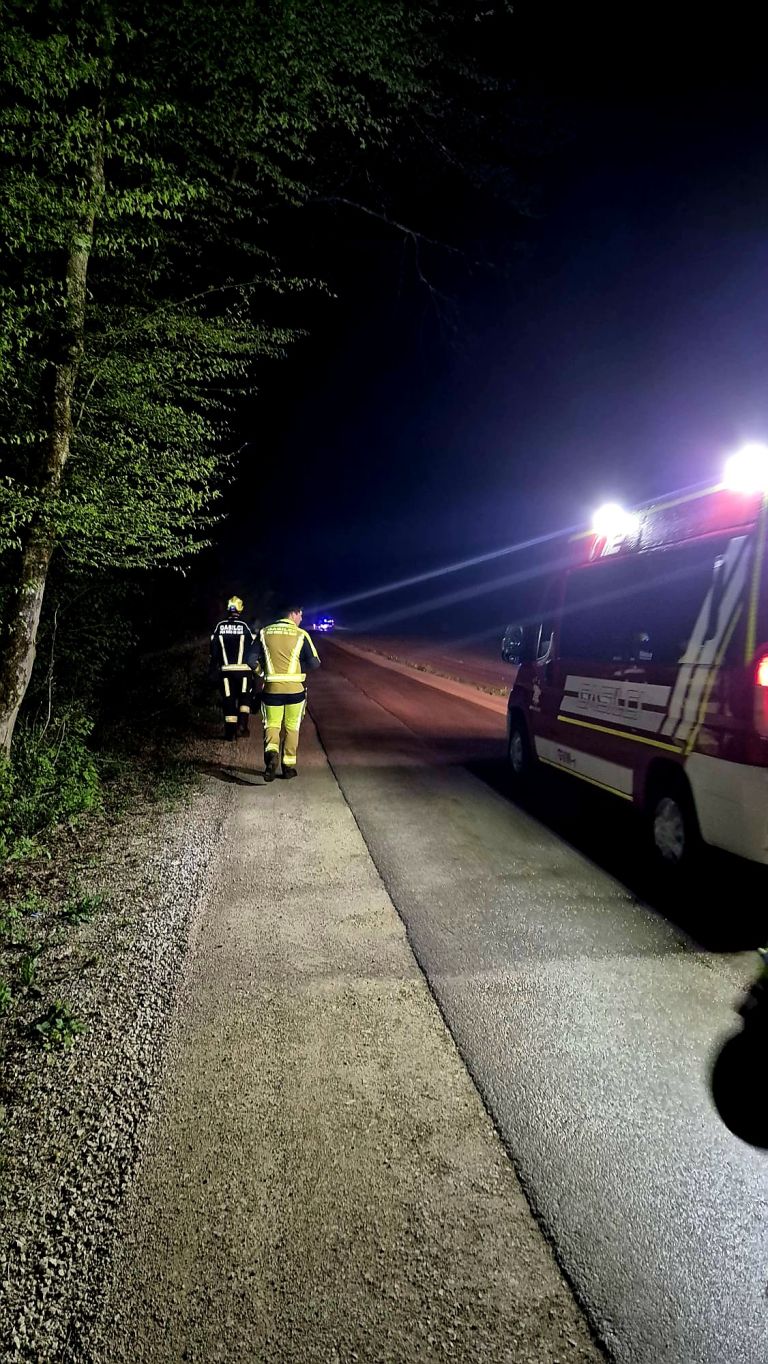 policija, gasilci, iskalna-akcija