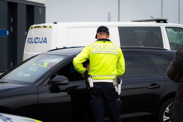 maraton-nadzora-hitrosti, pums, policija, pocivalisce-dolinsko