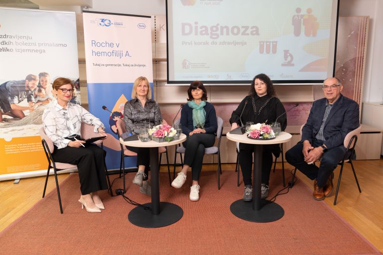 Svetovni dan hemofilije 17.4._novinarska konferenca.jpg