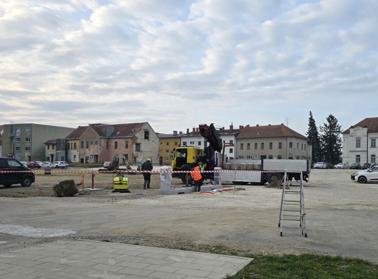 makadamsko-parkirišče, arhitekta-novaka, zapornice