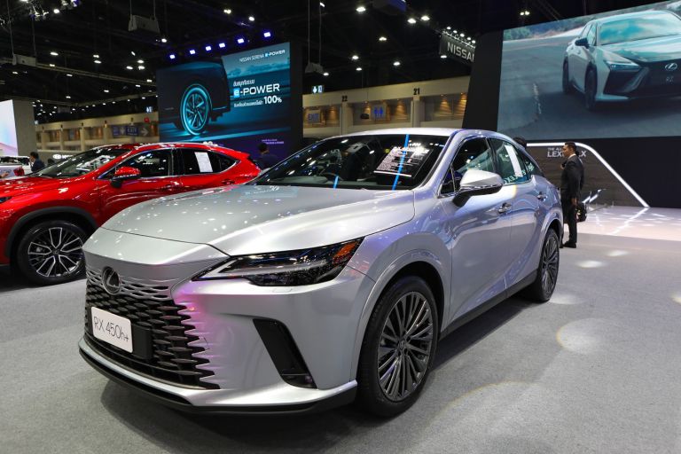 lexus RX 450h+.jpg