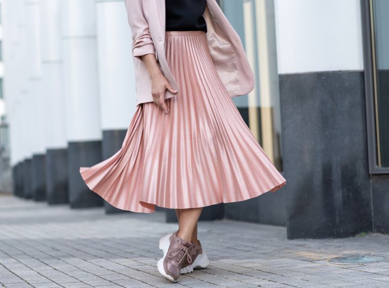 Plisirano krilo, moda, stil, superge, blazer