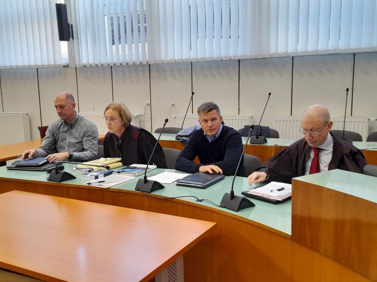 TES obtozenci in odvetniki.jpg