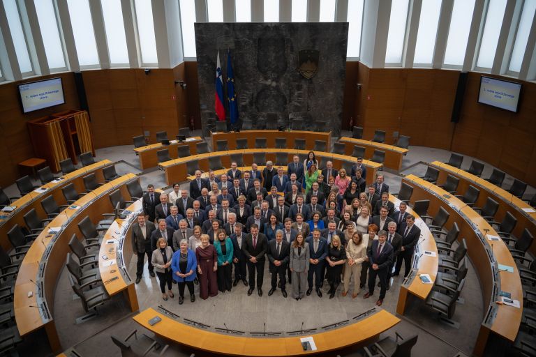 UVODNA poslanci Simen Zupancic.jpg