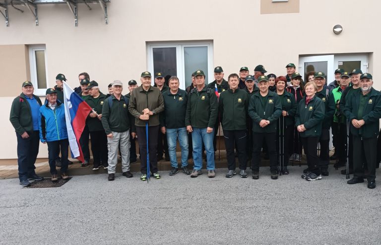 1_Pred začetkom pohoda v Uršnih selih.jpg