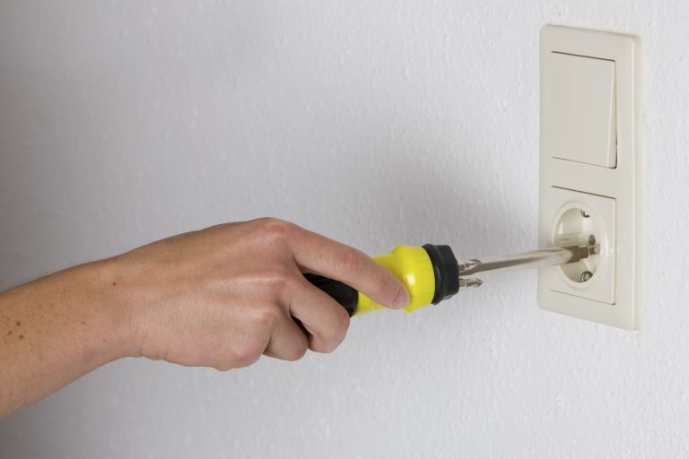 nevarnost, elektrika, vtičnica