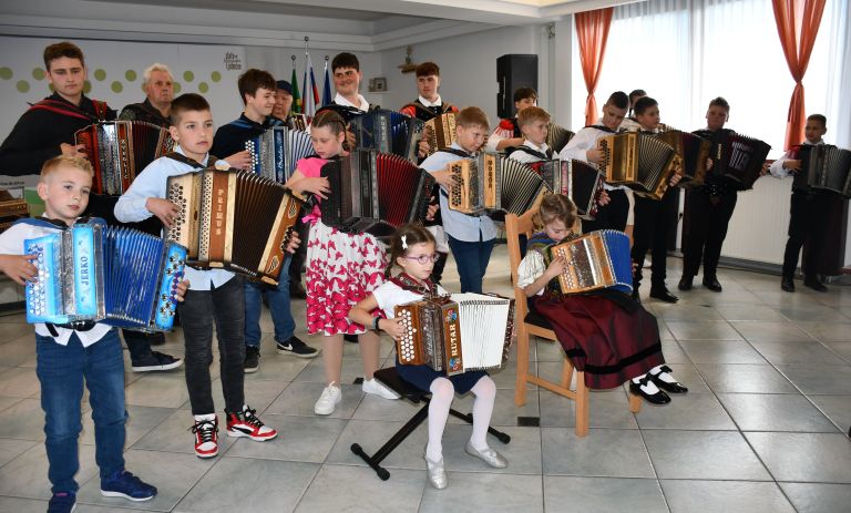 škocjan harmonika (6).JPG