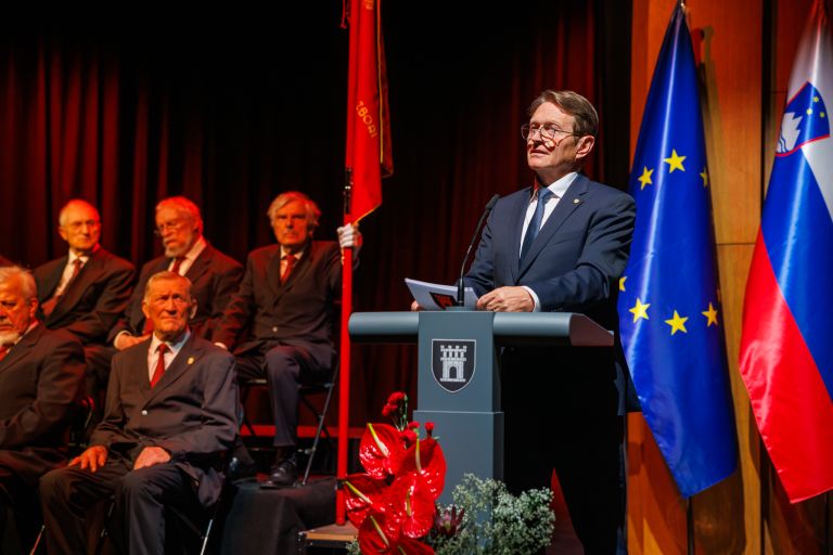 proslava-ob-dnevu-boja-proti-okupatorju