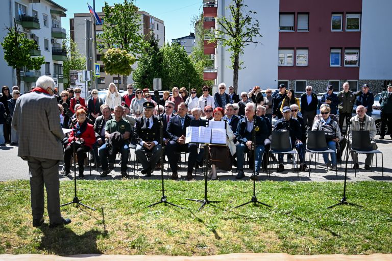 proslava-ob-dnevu-boja-proti-okupatorju, proslava-ob-dnevu-upora-proti-okupatorju, moms