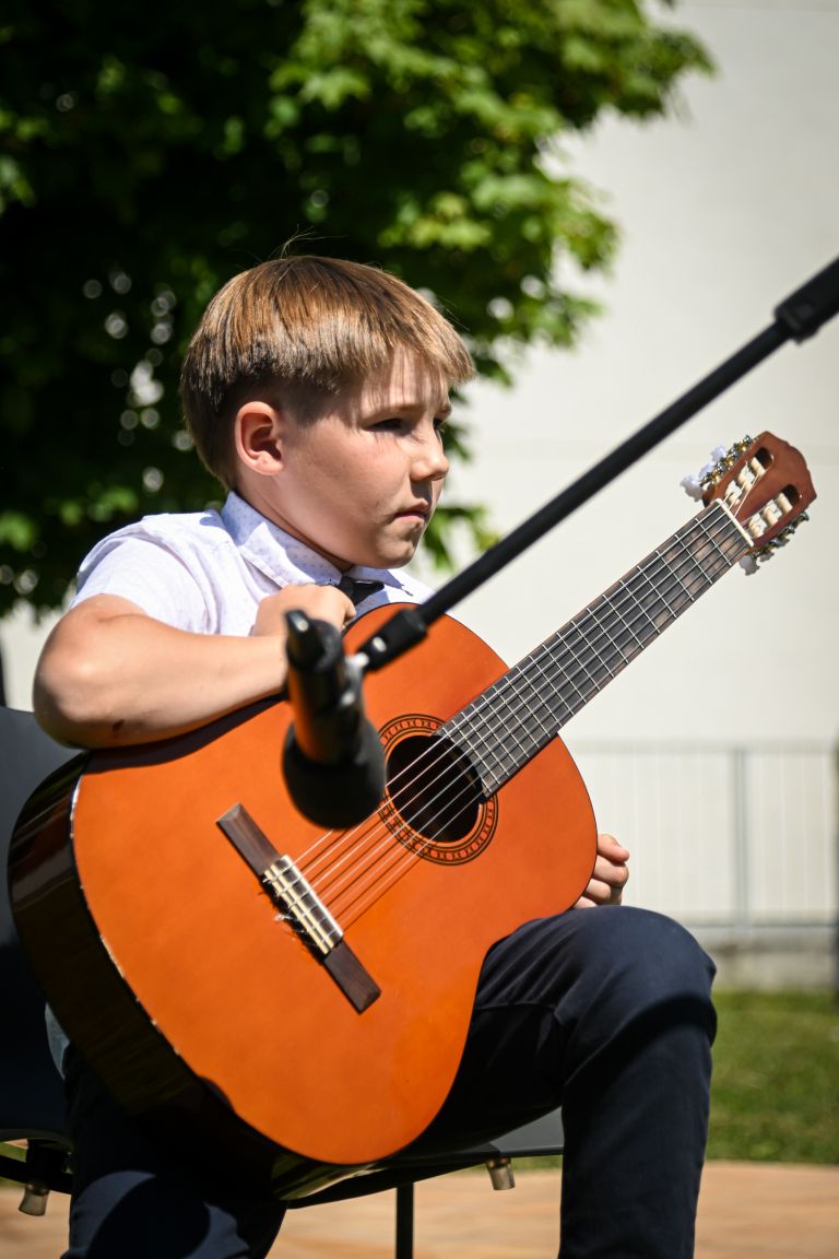 proslava-ob-dnevu-boja-proti-okupatorju, proslava-ob-dnevu-upora-proti-okupatorju, moms