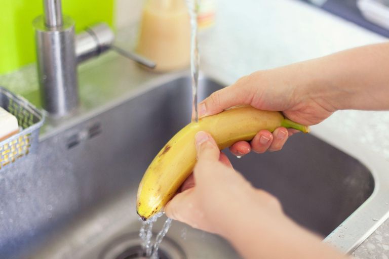 pranje sadja, banana