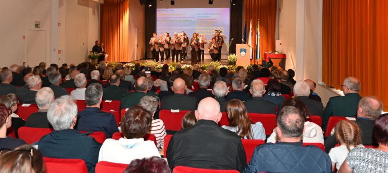 spominska-obelezja-pripovedujejo, literarni-natecaj