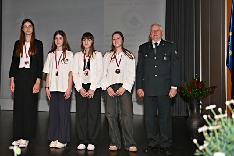 spominska-obelezja-pripovedujejo, literarni-natecaj