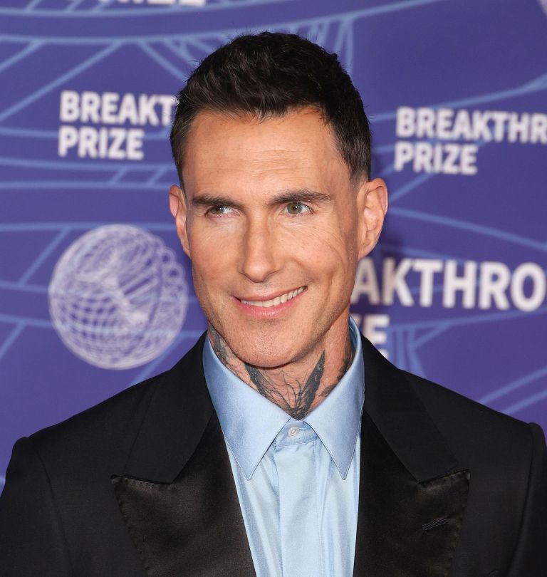 Adam Levine (3).jpg