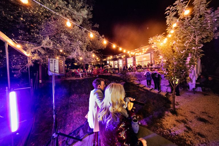 kavarna-platana, druga-obletnica, koncert, katarina-fujs, ziga-zeks