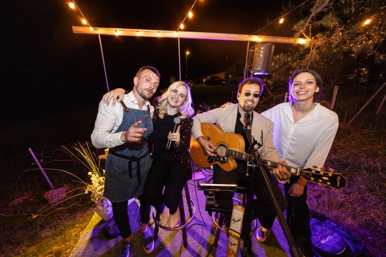 kavarna-platana, druga-obletnica, koncert, katarina-fujs, ziga-zeks