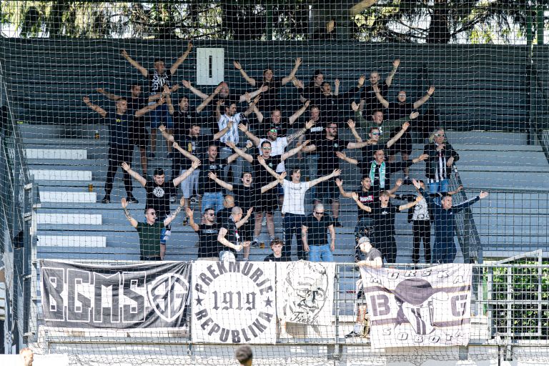 mura, koper, gledalci, tribune