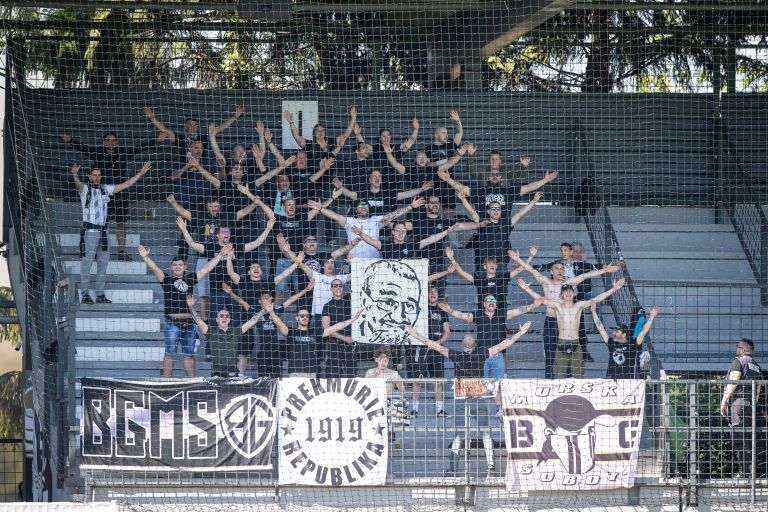 mura, koper, gledalci, tribune