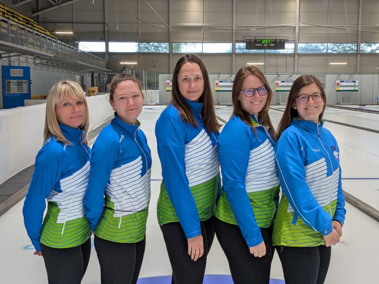 curling ženske SLO.jpg