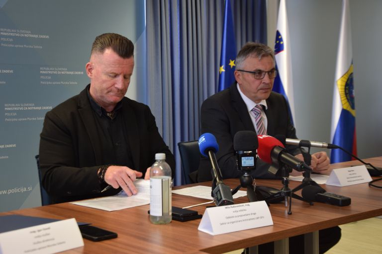 bojan-rous, pums, policija, kriminalisti, droge, zaseg-droge, konoplja, konoplja-v-bodoncih