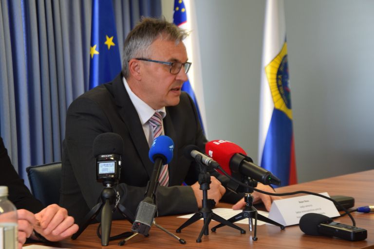 bojan-rous, pums, policija, kriminalisti, droge, zaseg-droge, konoplja, konoplja-v-bodoncih
