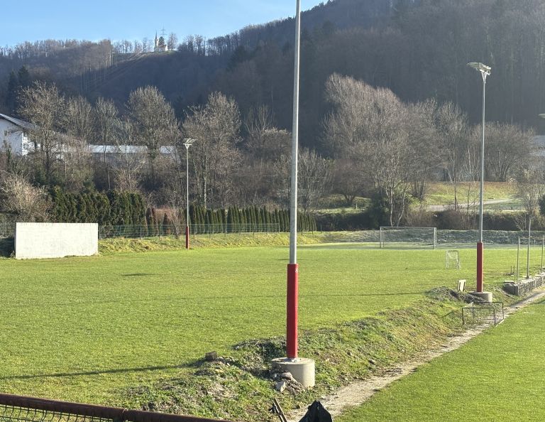 Nogometno igrišče Zagorje 1.jpeg