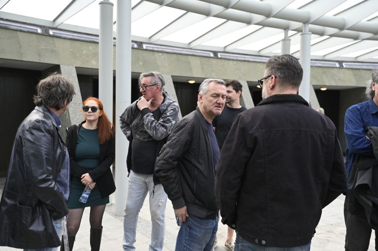 Glasbena in medijska srenja, združena v spominih. Sonja Javornik, ki je z neverjetno predanostjo org