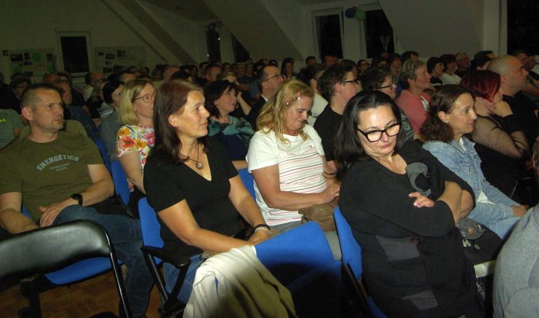 dvor, koncert, etno-bankda-poseben-gust, ales-plut