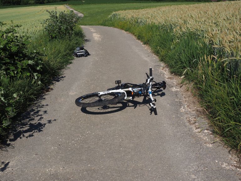 hans-bicycle-592543.jpg