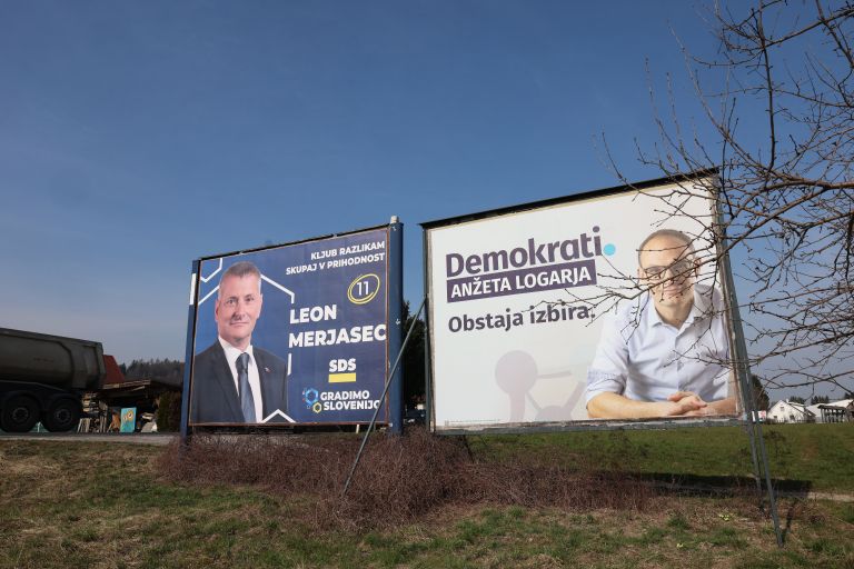 UV2in3 sds demokrati plakat Robert Balen.jpg