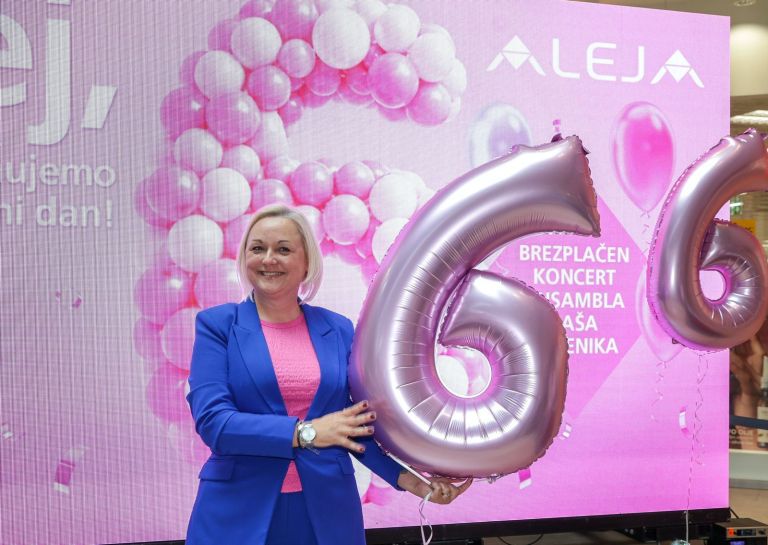 aleja, 6. rojstni dan