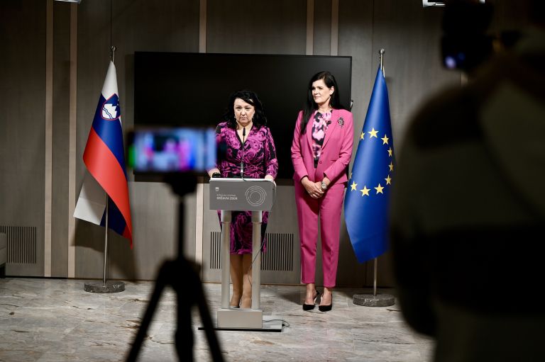 Tina Brecelj, Janja Sluga