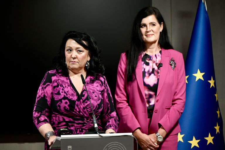 Tina Brecelj, Janja Sluga