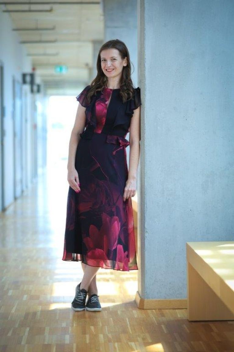 Dr. Vida Groznik